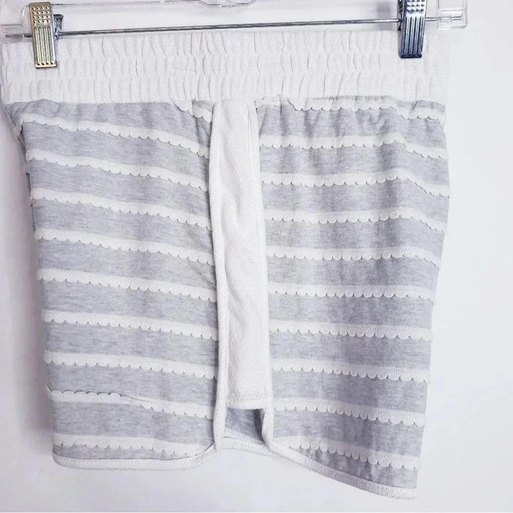 Bcbgeneretion Shorts Scallop Detail Heathered Gray White Elastic Waist Size XS - Picture 6 of 12